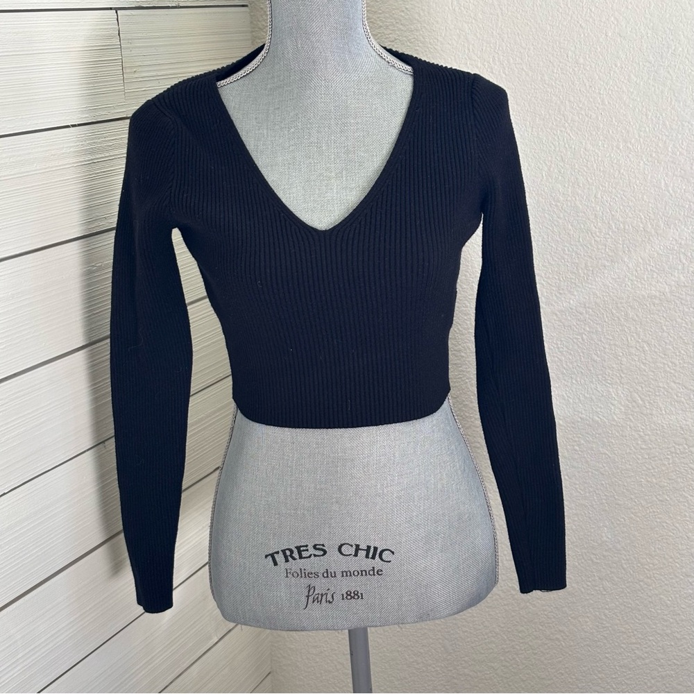Petal + Pup Long Sleeve Black Ribbed V Neck Top Size M/L